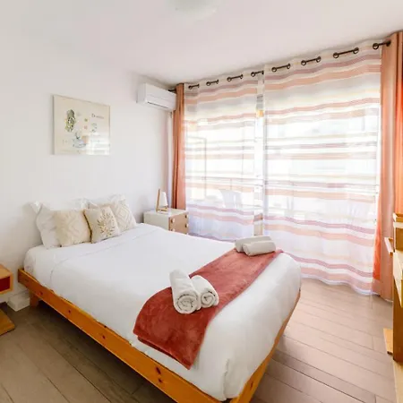 Apartment - Proche Et Jardin Bioves - Fv *
