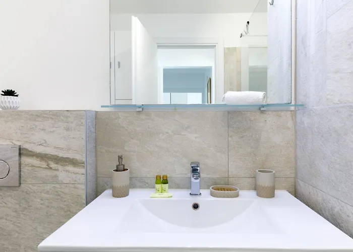 Menton City - Proche Plage Et Jardin Bioves - Fv 公寓 *