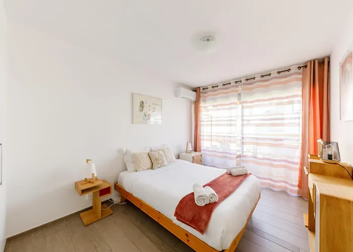 Menton City - Proche Plage Et Jardin Bioves - Fv